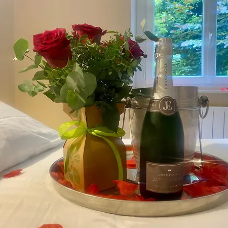 Margot Fibre Balcon Jardin Дом отдыха *